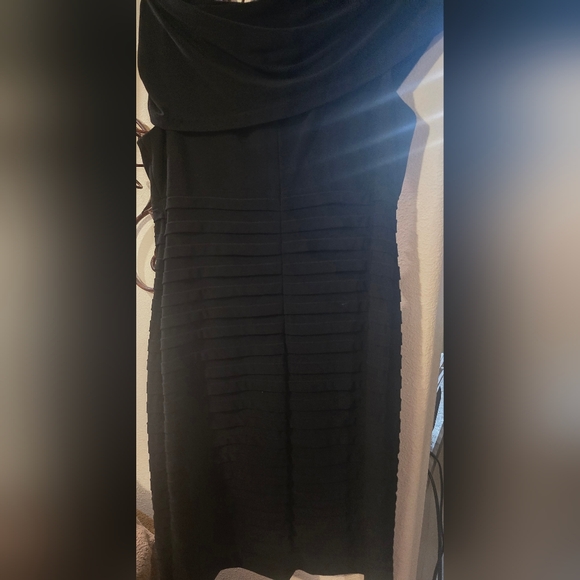 Black cocktail dress size 12 scarlet - Picture 2 of 5
